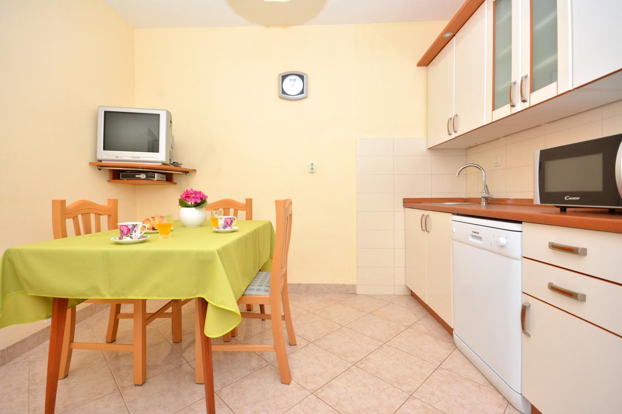 Apartment Regina Hvar Town